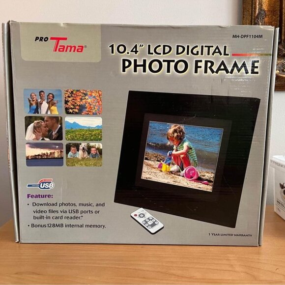 Unopened Digital Photoframe - Picture 1 of 3